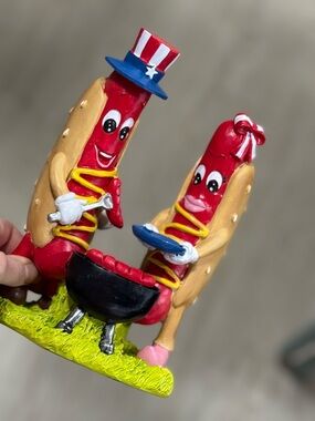 Patriotic Hot Dog Couple Figurine Toy - Red & Tan